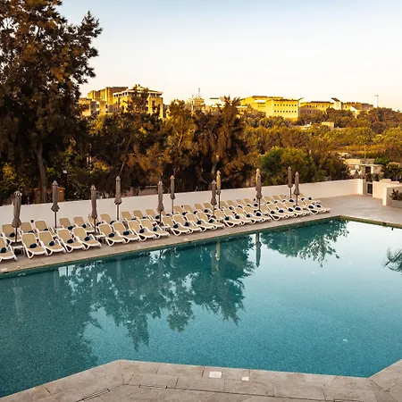 Urban Valley & Отель San Gwann