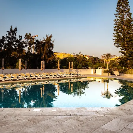 Отель Urban Valley & San Gwann