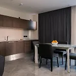 Urban Valley & Hotel 4*