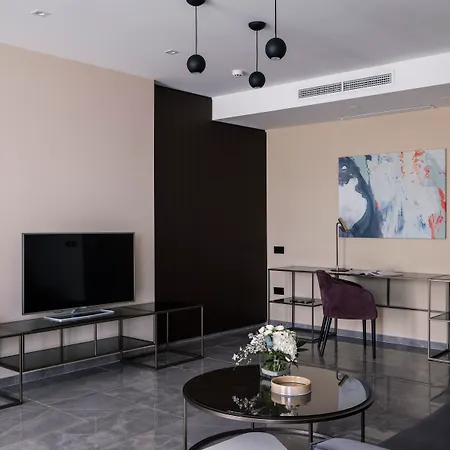 Urban Valley & Hotel