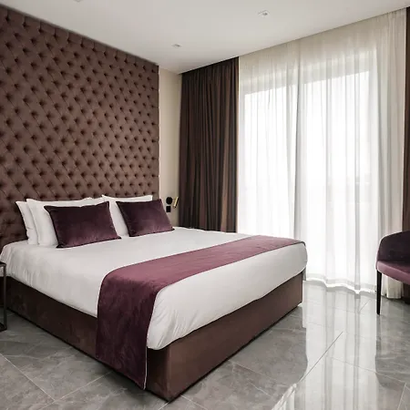 Urban Valley & 4* San Gwann