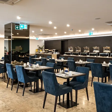 Urban Valley & Hotel 4*