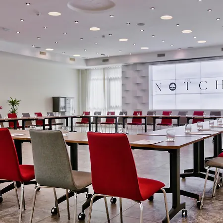 Urban Valley & 4* San Ġwann