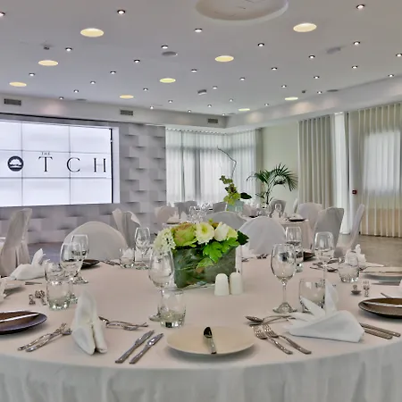 Urban Valley & فندق San Ġwann