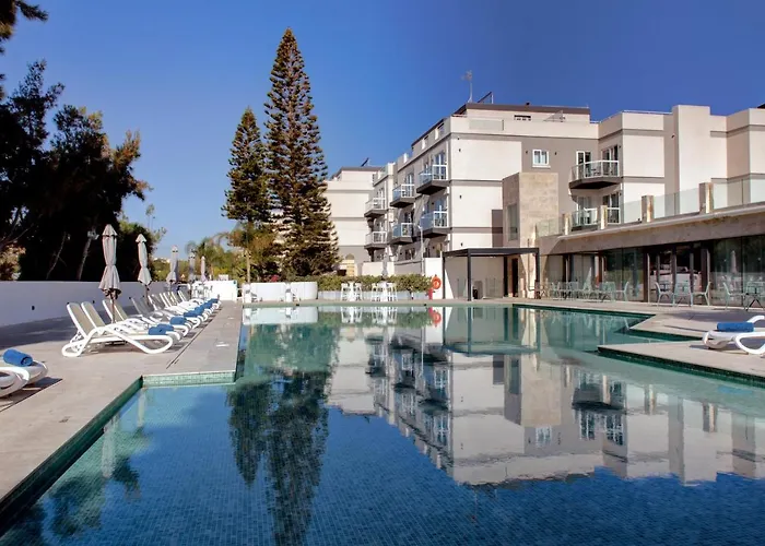 Urban Valley & San Ġwann