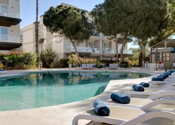 Hotel Urban Valley &