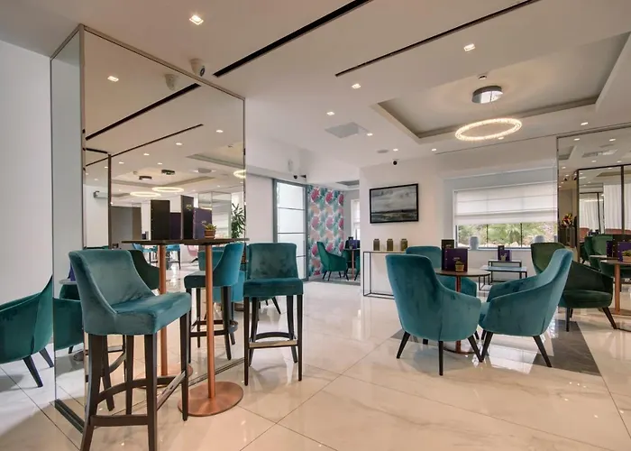 Hotel Urban Valley &