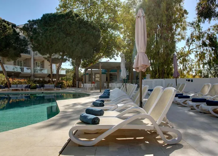 Hotel Urban Valley & 4*