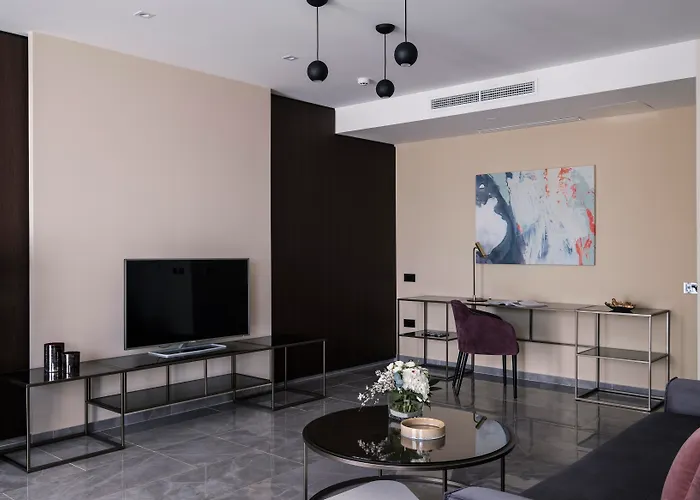 Urban Valley & Hotel