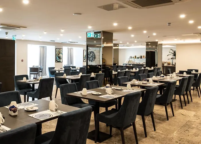 Urban Valley & Hotel