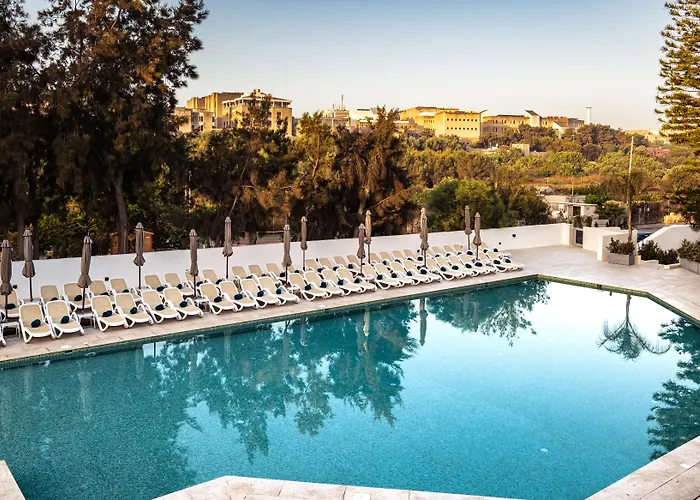 Urban Valley & Hotel 4*