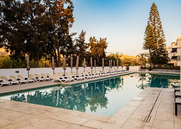 Urban Valley & Hotel