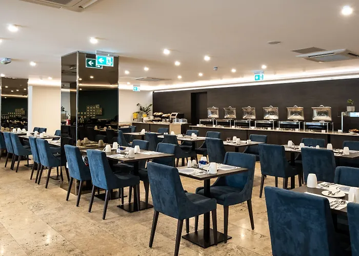 Urban Valley & Hotel 4*