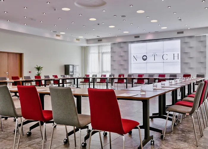 Urban Valley & 4* San Ġwann