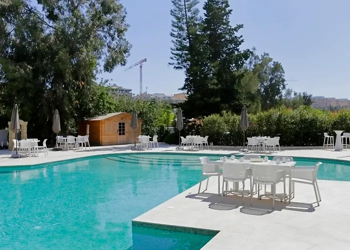 Urban Valley & 4* San Ġwann