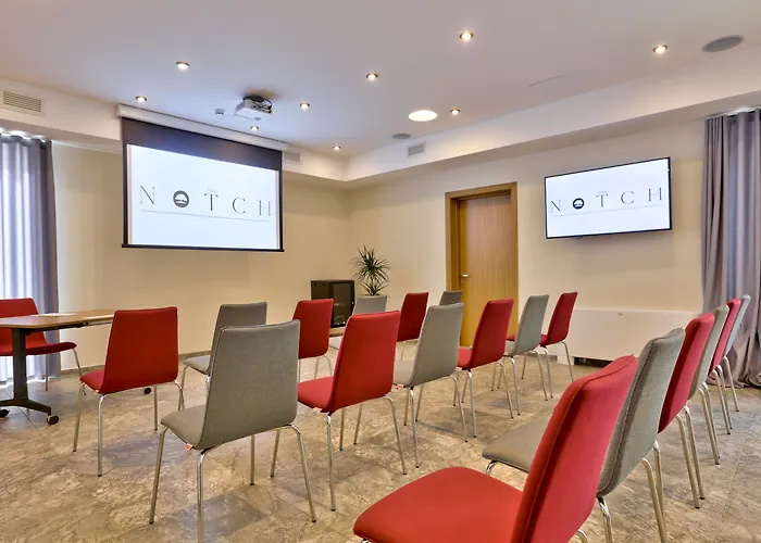 Hotel Urban Valley & 4*