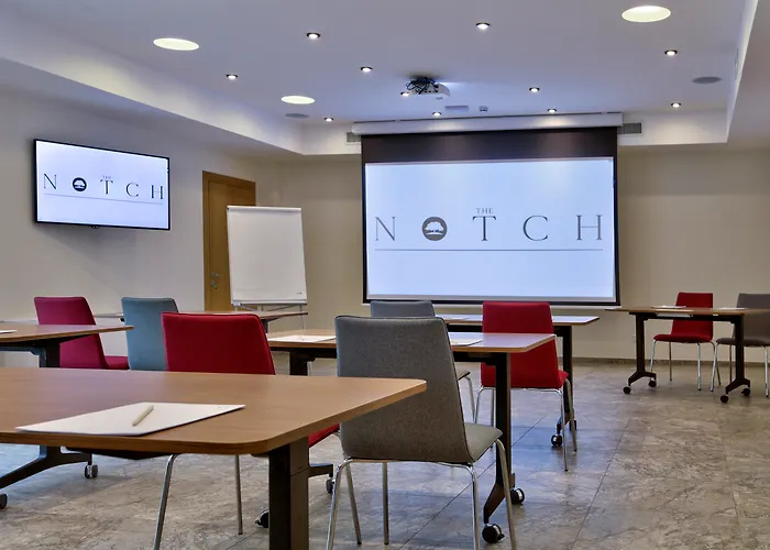 Hotel Urban Valley & 4*